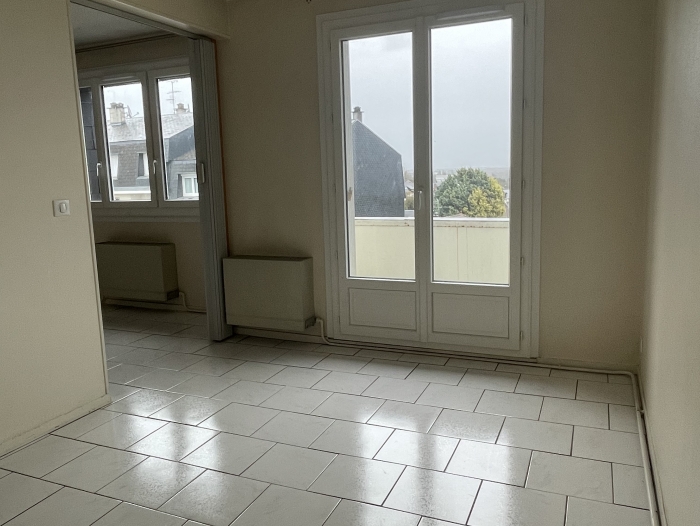 Location Appartement avec balcon 2 pièces Bourges (18000)