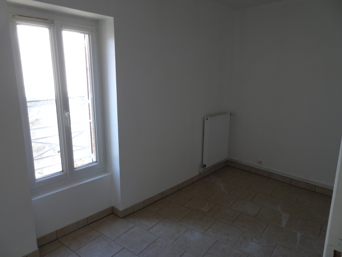 Location Appartement 3 pièces Romorantin-Lanthenay (41200) - centre ville