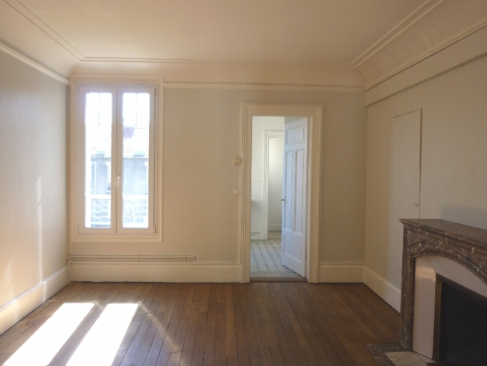 Location Appartement 2 pièces Reims (51100) - Reims Hyper Centre