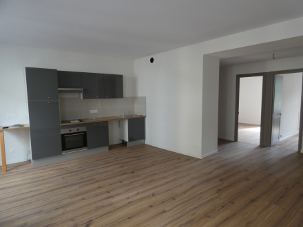 Location Appartement 4 pièces Thiers (63300) - rue de Lyon